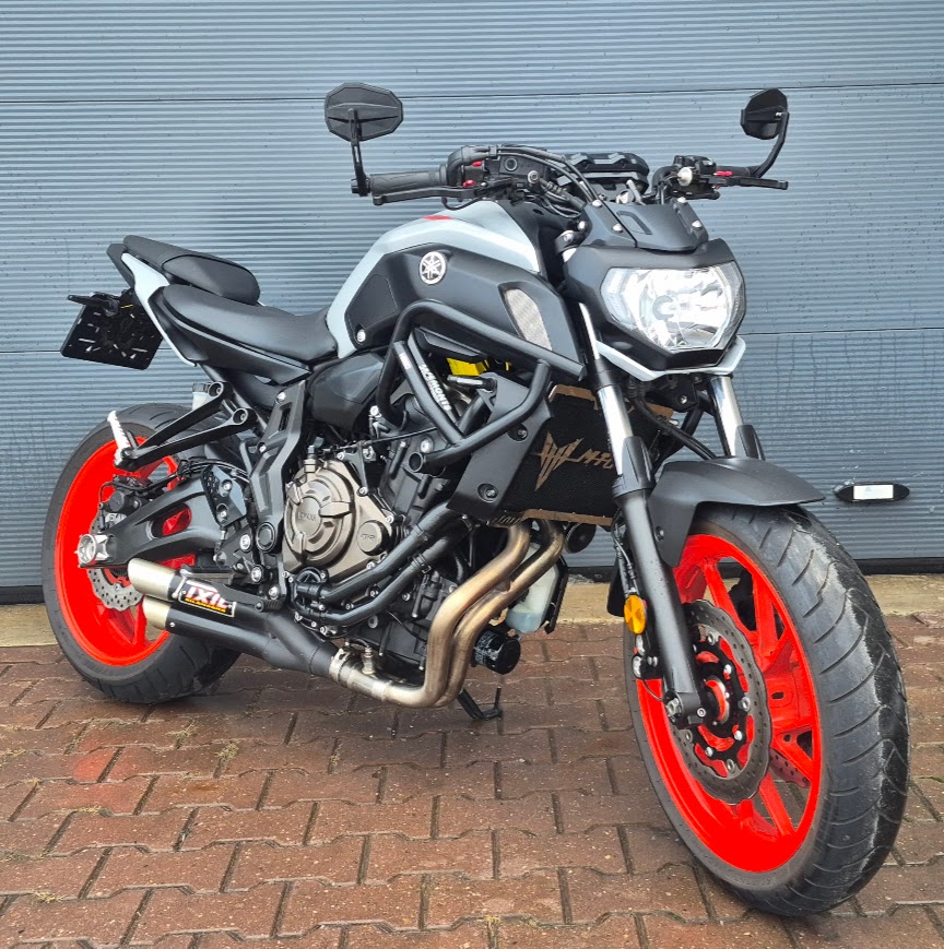 /Merken - modellen/Yamaha /Merken - modellen/Yamaha/MT07